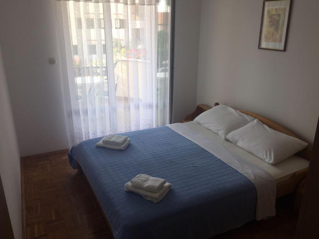 Apartmani Ana Malinska Extérieur photo