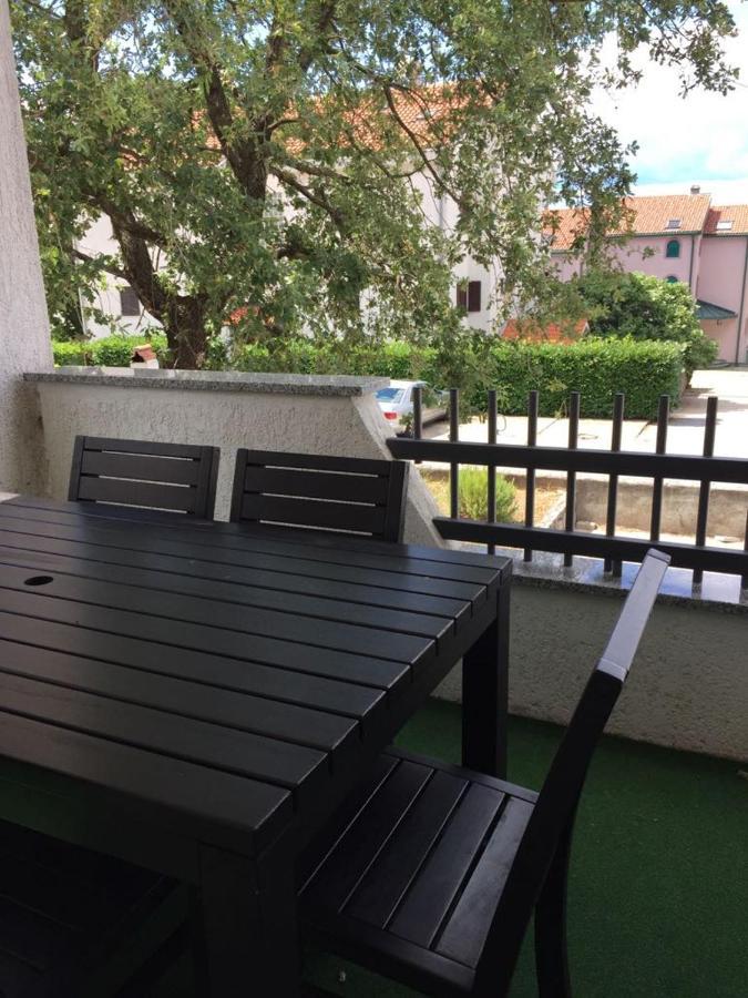 Apartmani Ana Malinska Extérieur photo